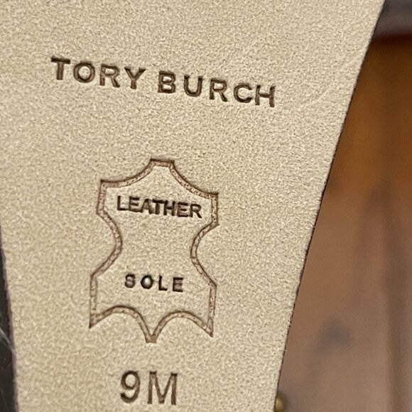 NWT & BOX - TORY BURCH – VINTAGE PLAQUE WEDGE SANDAL - NEW IVORY, SIZE 9 - Picture 7 of 9